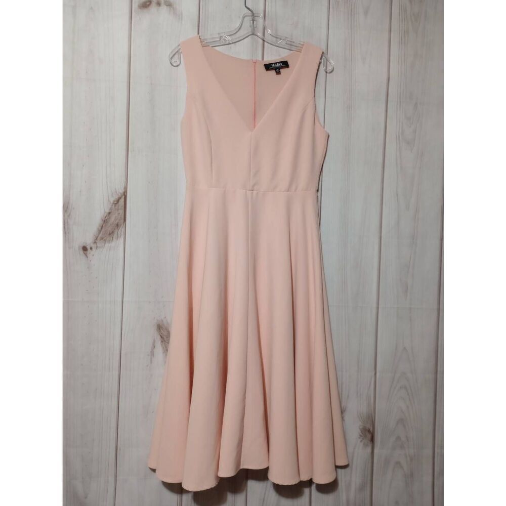 Lulu's Dress‎ Ladies Medium Peach Fit and Flare Sleeveless